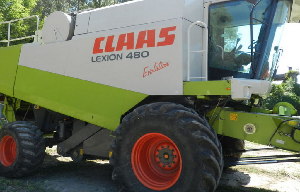 Oldtimer-Mähdrescher des Typs CLAAS Lexion 480 Evolution, Neumaschine in Київ (Bild 3)