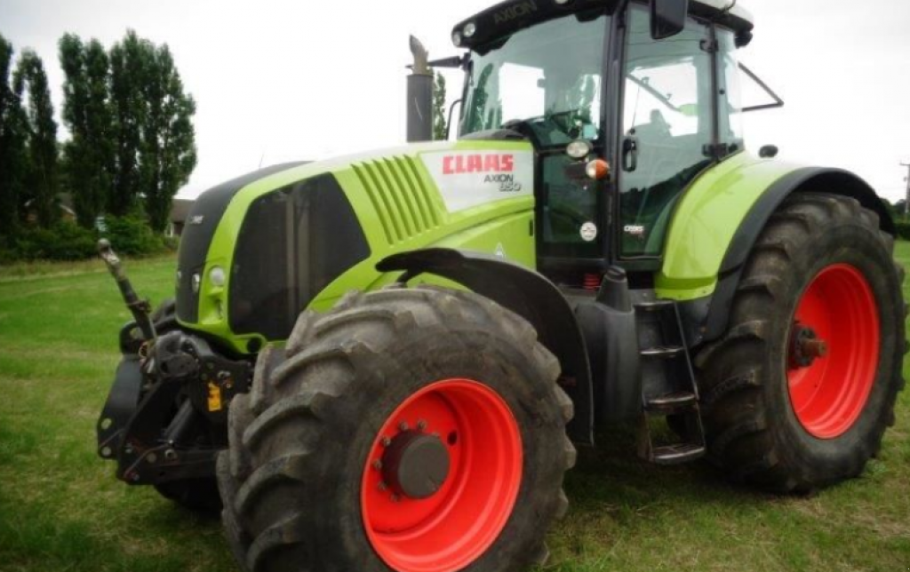 Oldtimer-Traktor des Typs CLAAS Axion 850, Neumaschine in Київ (Bild 4)