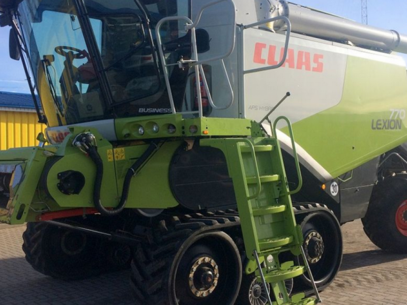 Oldtimer-Mähdrescher des Typs CLAAS Lexion 770 Terra Trac,  in Київ (Bild 1)