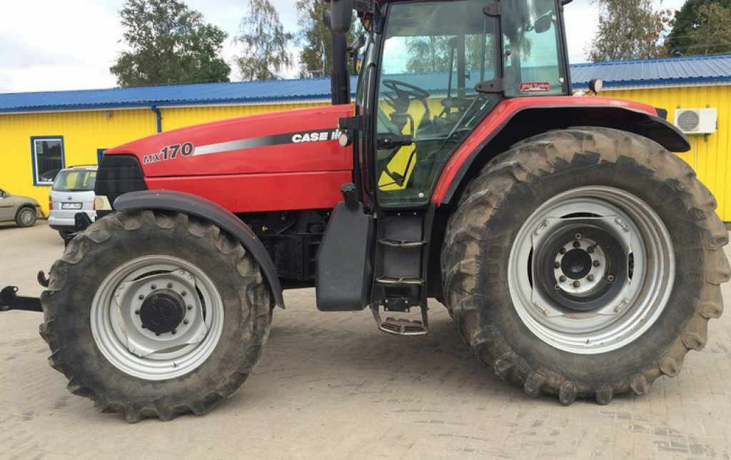 Oldtimer-Traktor des Typs Case IH MX 170, Neumaschine in Київ (Bild 6)