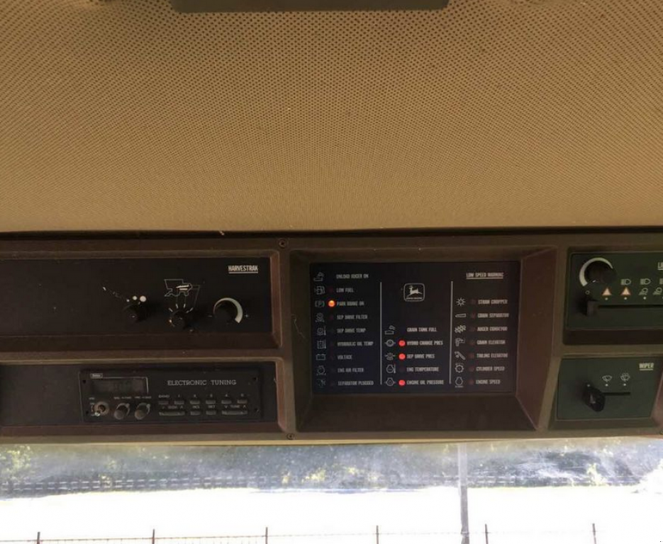 Oldtimer-Mähdrescher des Typs John Deere 9600, Neumaschine in Полтава (Bild 7)