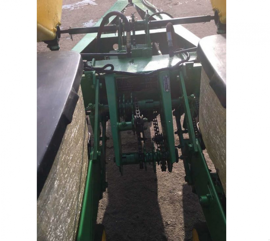 Gareeggenfelder des Typs John Deere 7000,  in Полтава (Bild 6)