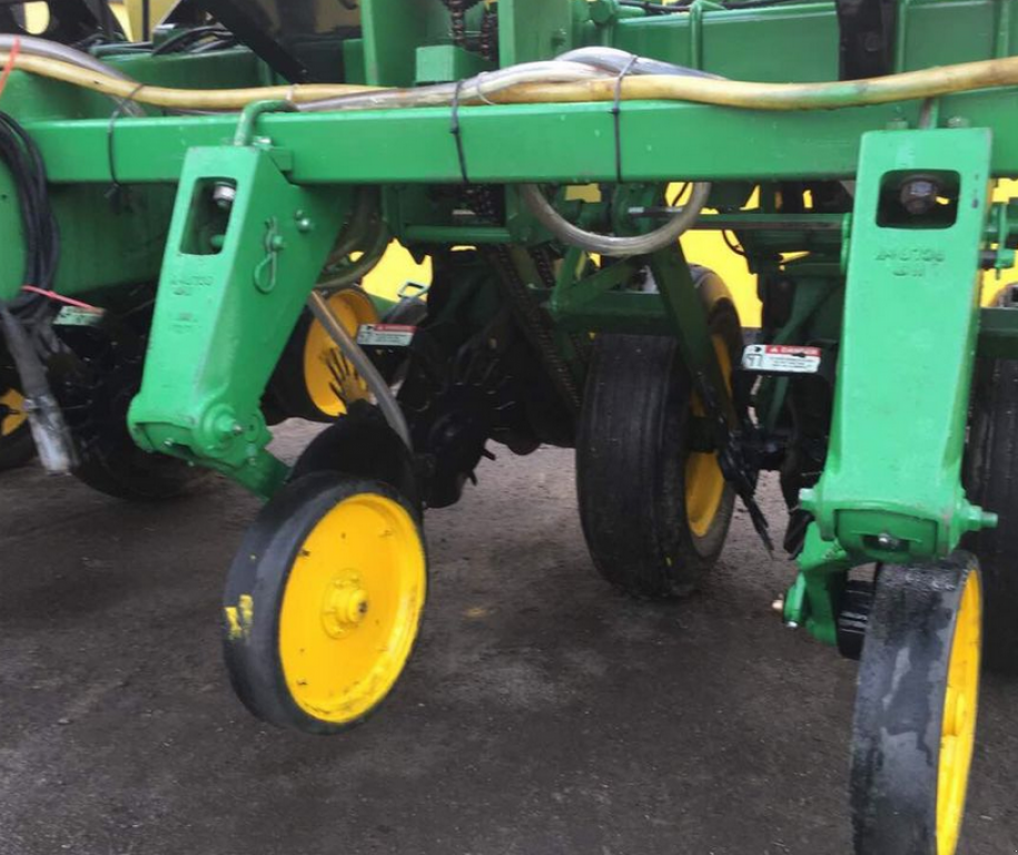 Gareeggenfelder des Typs John Deere 7200,  in Полтава (Bild 5)