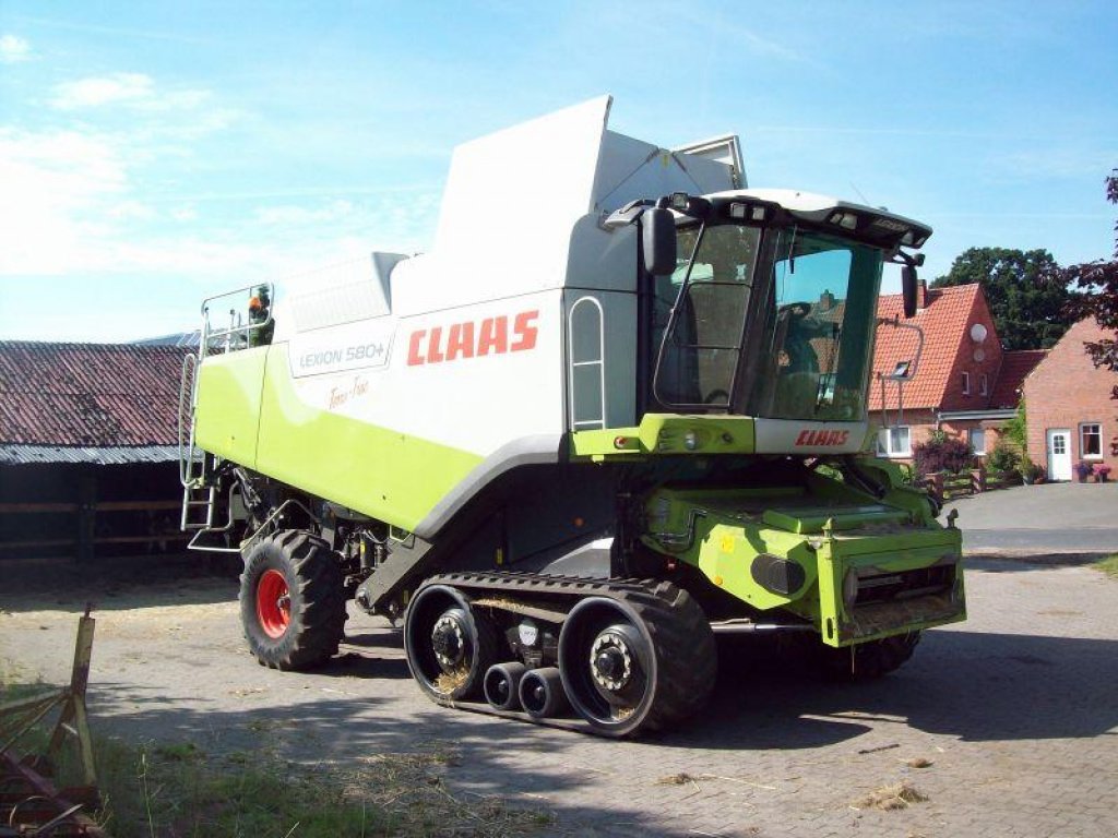 Oldtimer-Mähdrescher des Typs CLAAS Lexion 580 Terra Trac, Neumaschine in Дніпропетровськ (Bild 1)