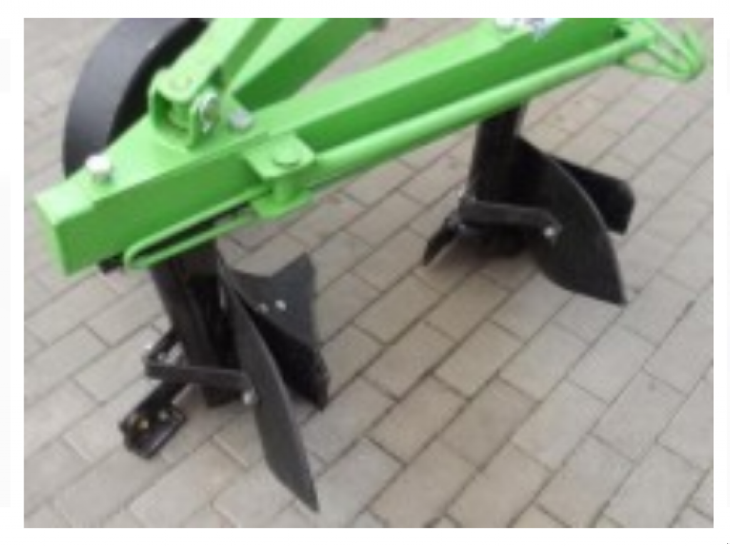 Scheibenpflug des Typs BOMET 2/25,  in Глеваха (Bild 1)