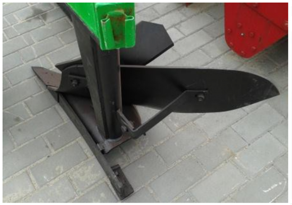 Scheibenpflug des Typs BOMET 2/30,  in Глеваха (Bild 6)