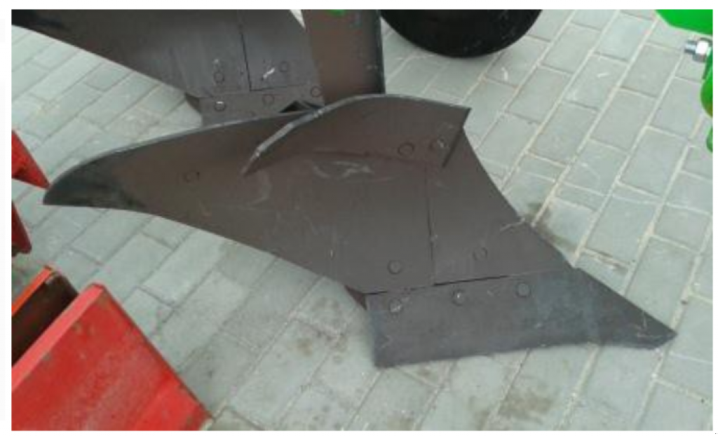 Scheibenpflug des Typs BOMET 2/30,  in Глеваха (Bild 7)