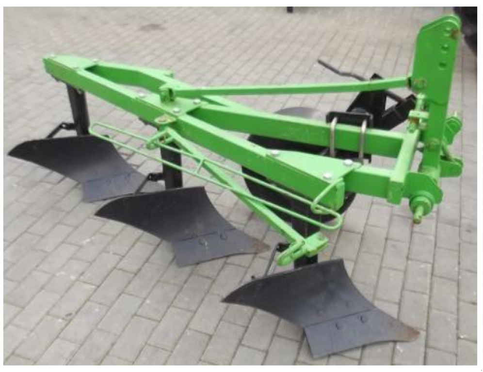 Scheibenpflug des Typs BOMET 3/25,  in Глеваха (Bild 1)