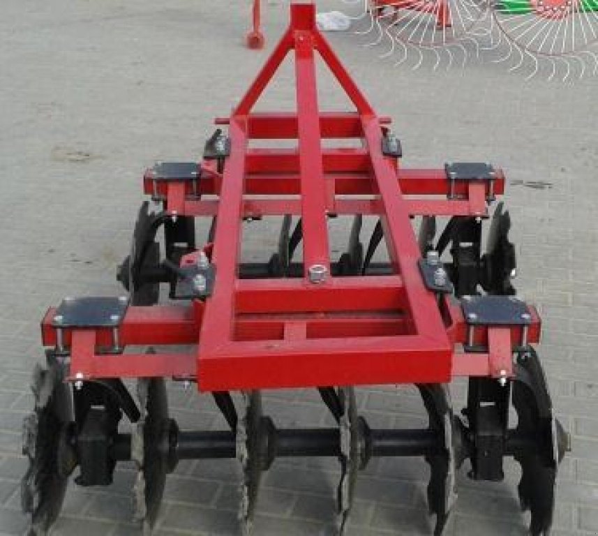 Wiesenegge des Typs BOMET 1,3,  in Глеваха (Bild 4)