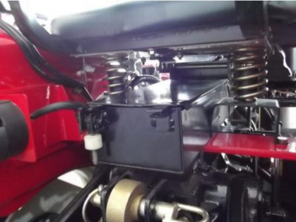 Hopfentraktor des Typs Mitsubishi MT 180D, Neumaschine in Глеваха (Bild 7)