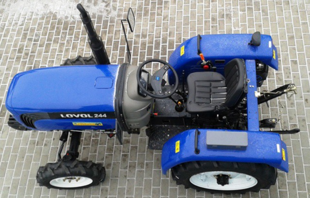 Hopfentraktor des Typs LOVOL TE 244, Neumaschine in Глеваха (Bild 6)