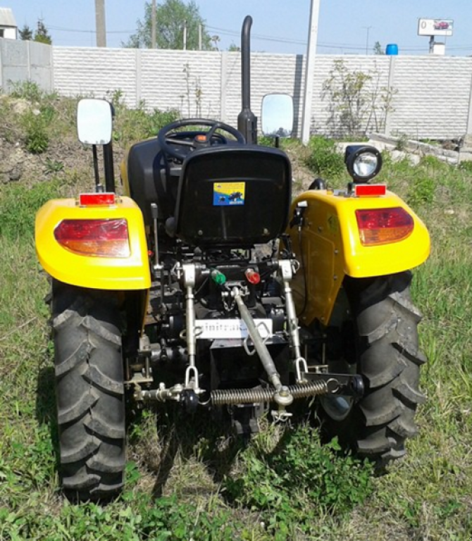 Hopfentraktor des Typs Dong Feng DF 244, Neumaschine in Глеваха (Bild 5)