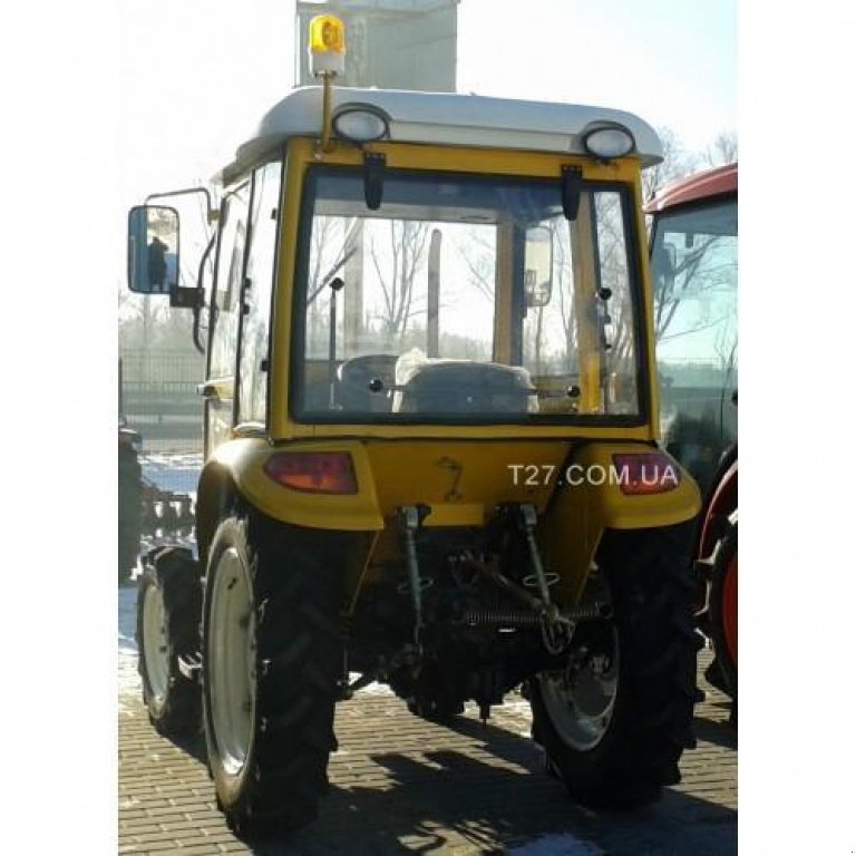 Hopfentraktor des Typs Dong Feng DF 244 K, Gebrauchtmaschine in Глеваха (Bild 2)