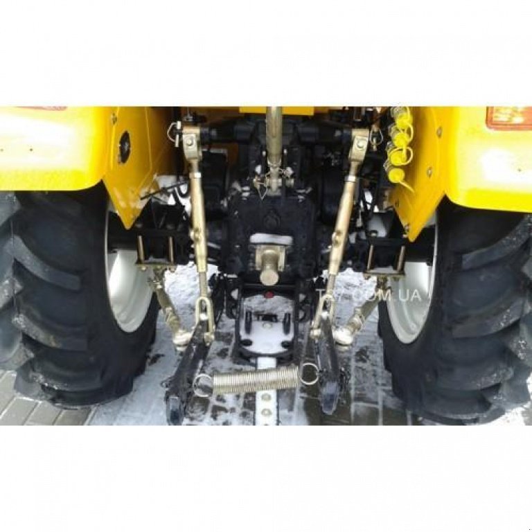 Hopfentraktor des Typs Dong Feng DF 404, Neumaschine in Глеваха (Bild 3)