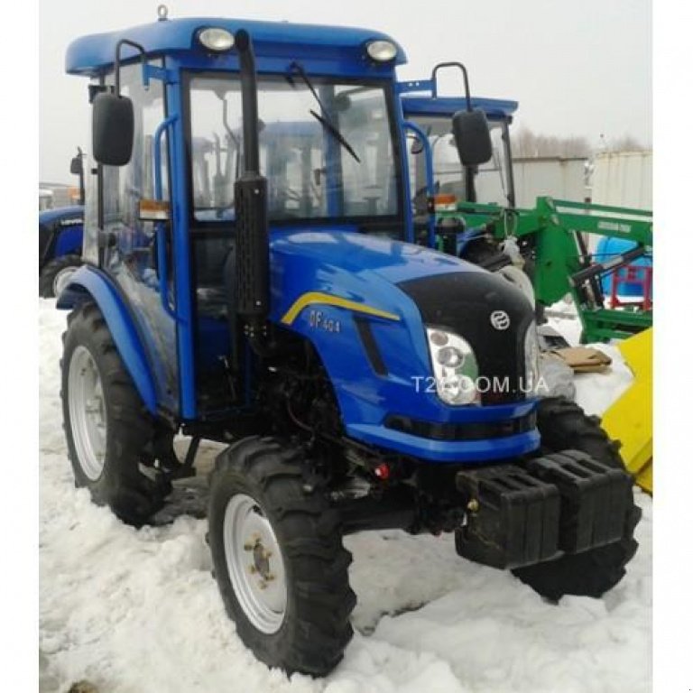 Hopfentraktor des Typs Dong Feng DF 404 Cab, Neumaschine in Глеваха (Bild 1)