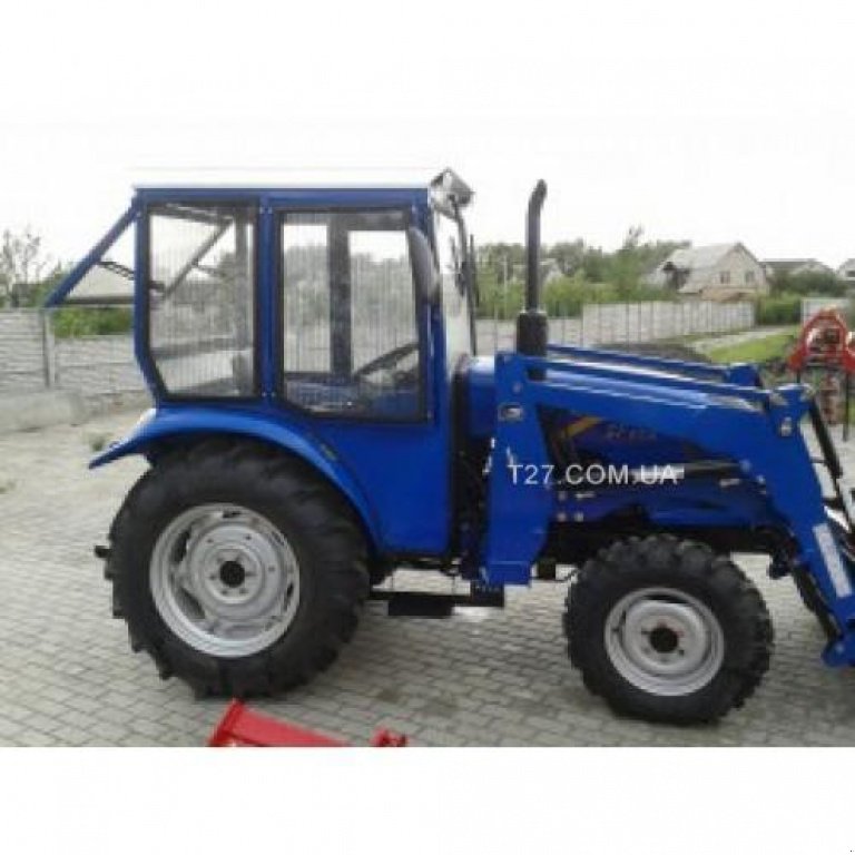 Hopfentraktor des Typs Dong Feng DF 404 Cab, Neumaschine in Глеваха (Bild 1)