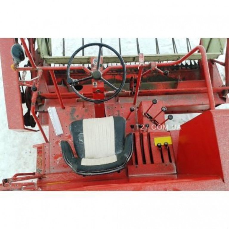 Oldtimer-Mähdrescher des Typs Sampo Sampo-Rosenlew, Neumaschine in Глеваха (Bild 3)