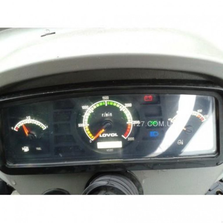 Hopfentraktor des Typs LOVOL Lovol 244, Neumaschine in Глеваха (Bild 6)