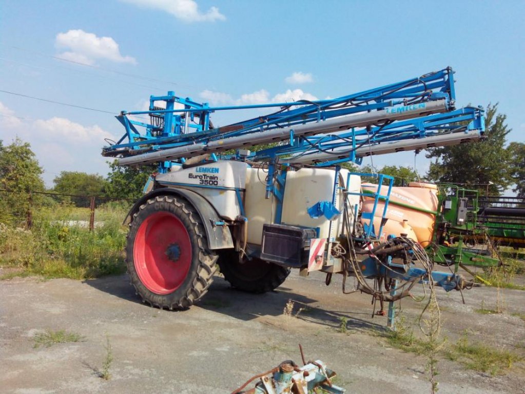 Weinbauspritze des Typs Lemken EuroTrain TC 3500,  in Не обрано (Bild 1)