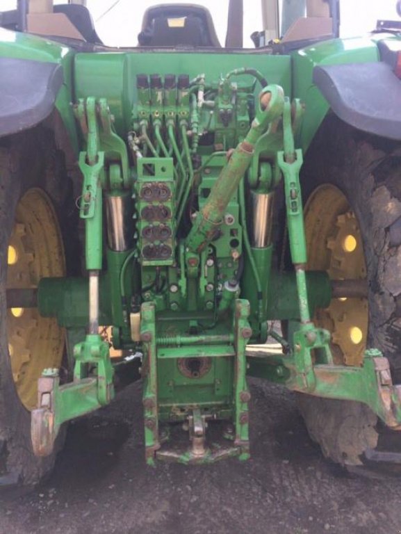 Oldtimer-Traktor des Typs John Deere 7820, Neumaschine in Луцьк (Bild 3)
