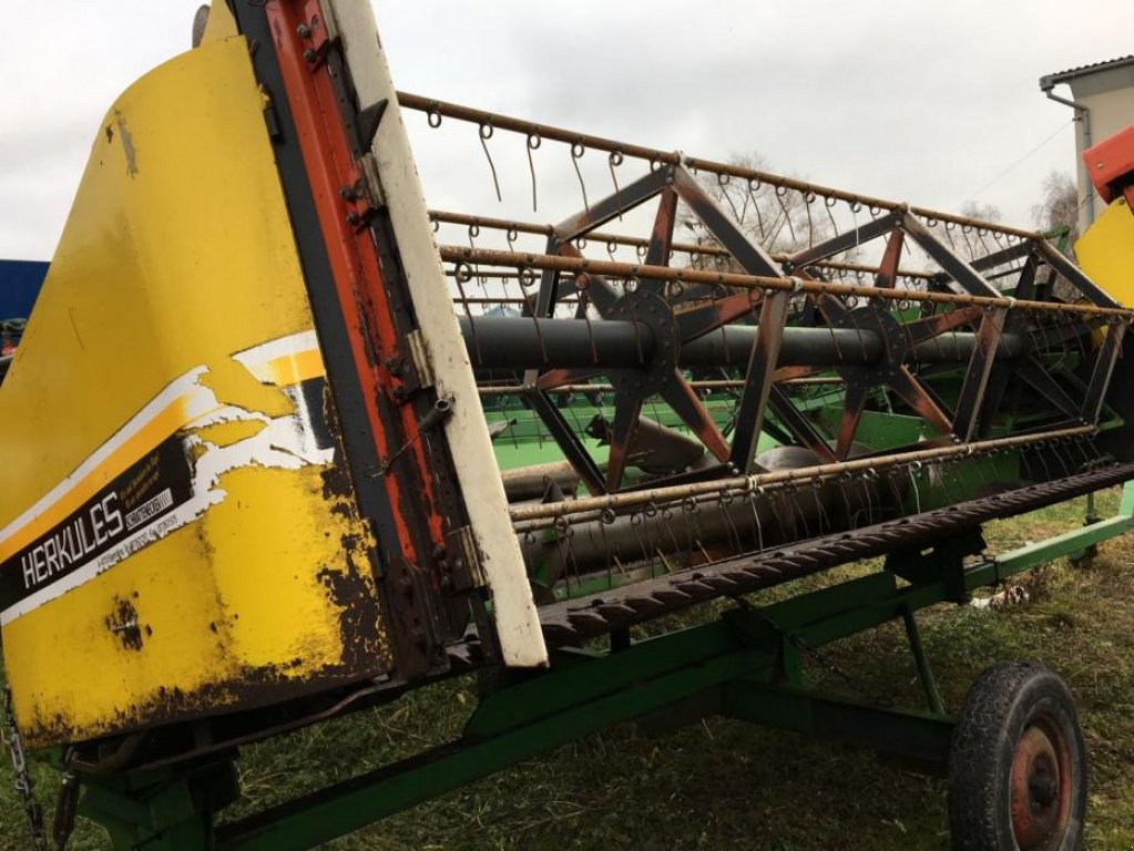 Oldtimer-Mähdrescher des Typs John Deere 1188, Neumaschine in Луцьк (Bild 3)