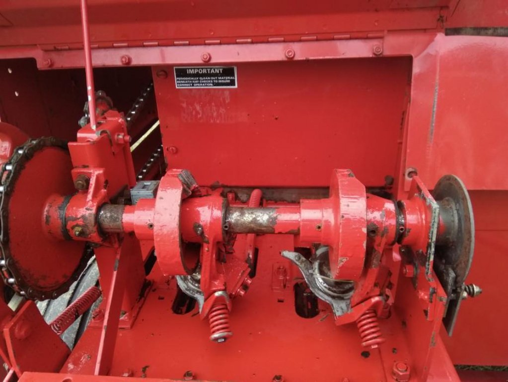 Hochdruckpresse des Typs Massey Ferguson 120,  in Луцьк (Bild 4)