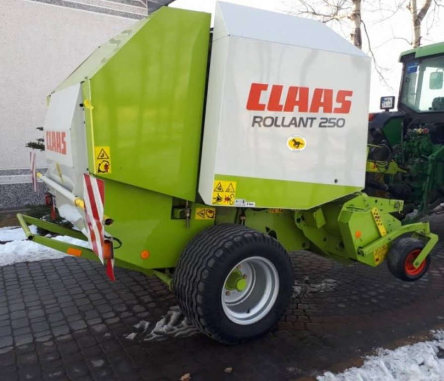 Rundballenpresse des Typs CLAAS Rollant 250 Roto Cut,  in Луцьк (Bild 5)