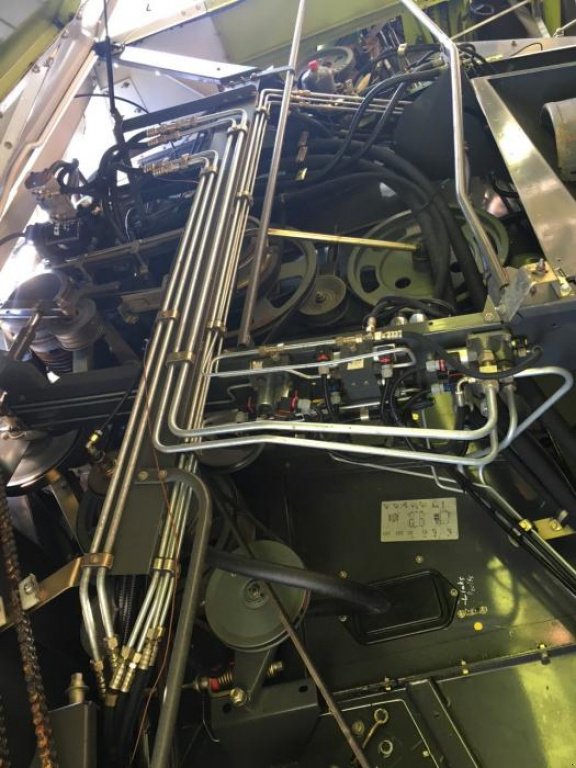 Oldtimer-Mähdrescher des Typs CLAAS Lexion 480, Neumaschine in Луцьк (Bild 5)