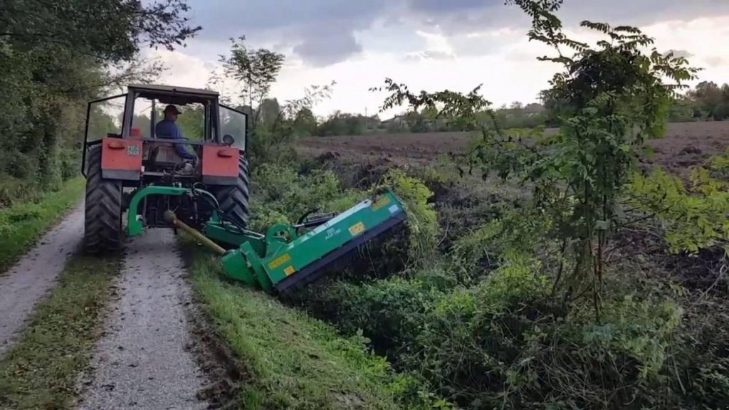 Straßenfräse des Typs Geo AGF-160,  in Суми (Bild 5)