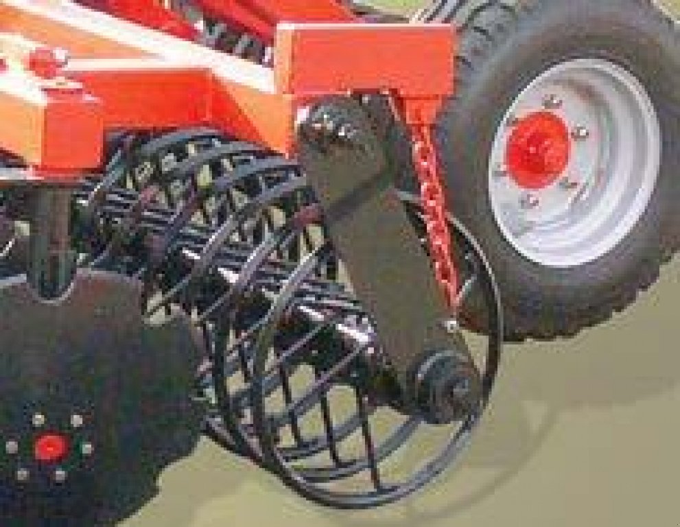 Wiesenegge des Typs CHERVONA ZIRKA Pallada 6000,  in Дніпропетровськ (Bild 2)