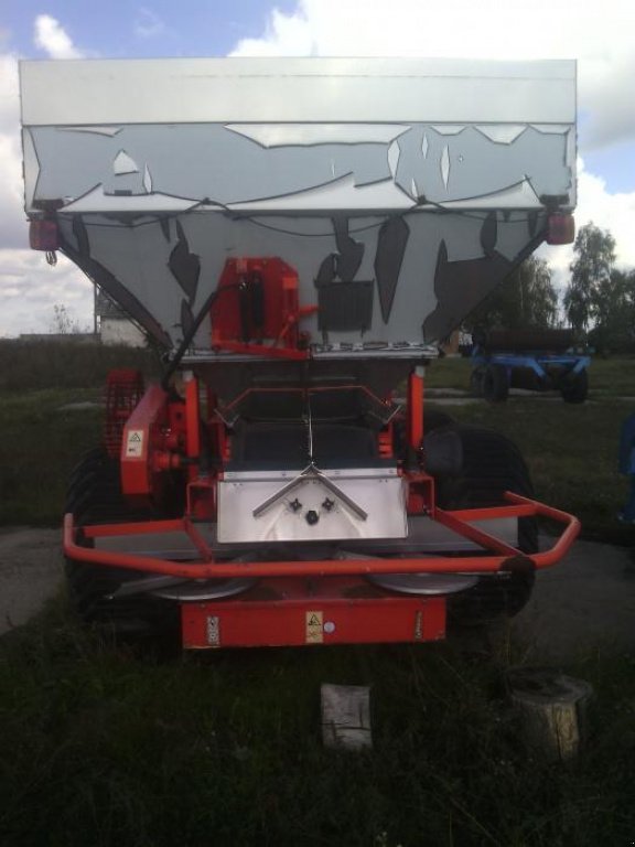 Sandstreuer & Salzstreuer des Typs agrex Maxi 10000,  in Конотоп (Bild 1)