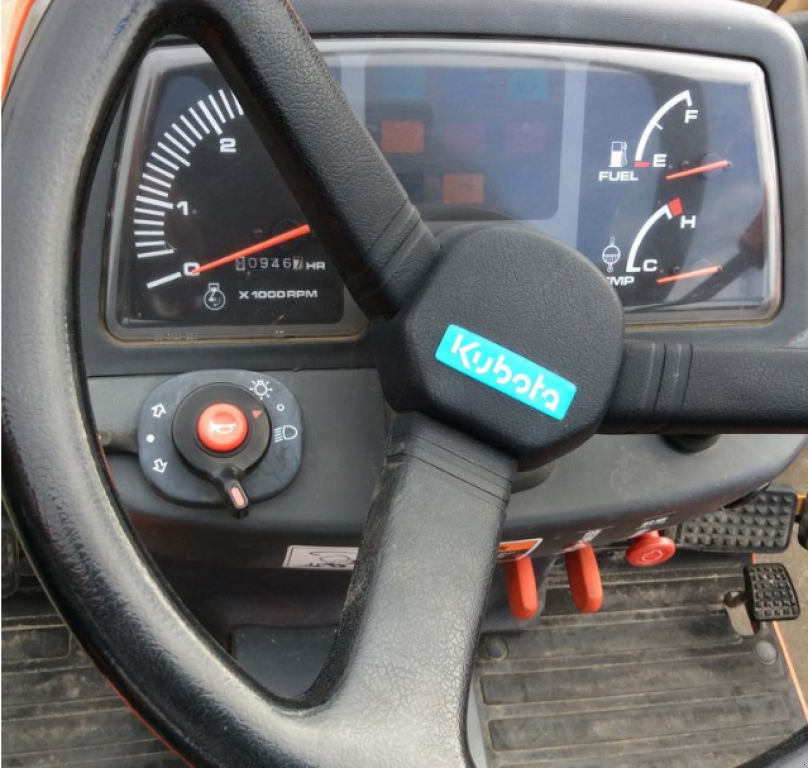 Hopfentraktor des Typs Kubota GB-13, Neumaschine in Харків (Bild 8)