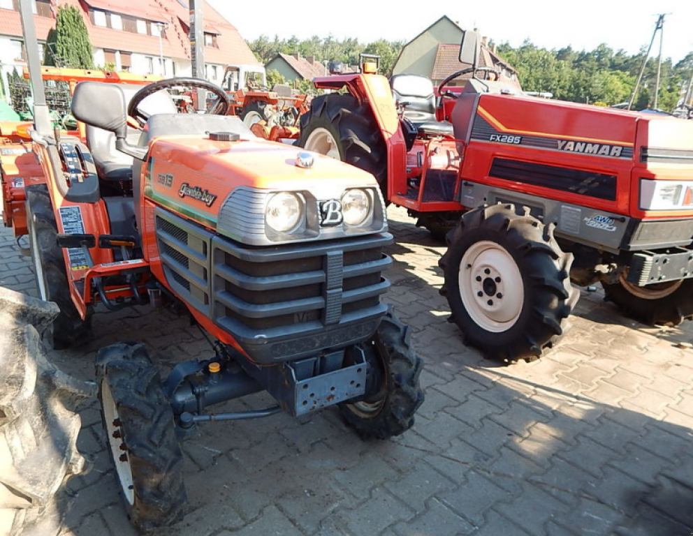 Hopfentraktor des Typs Kubota GB-13, Neumaschine in Харків (Bild 3)
