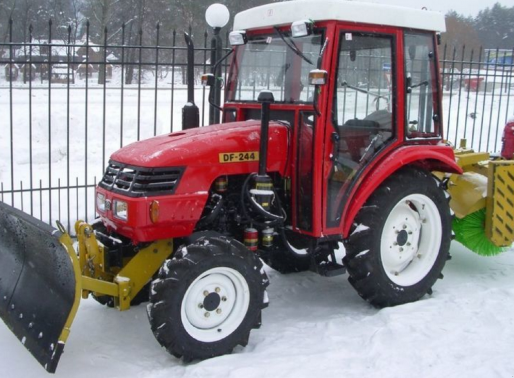 Hopfentraktor des Typs LOVOL TE 244, Neumaschine in Київ (Bild 2)