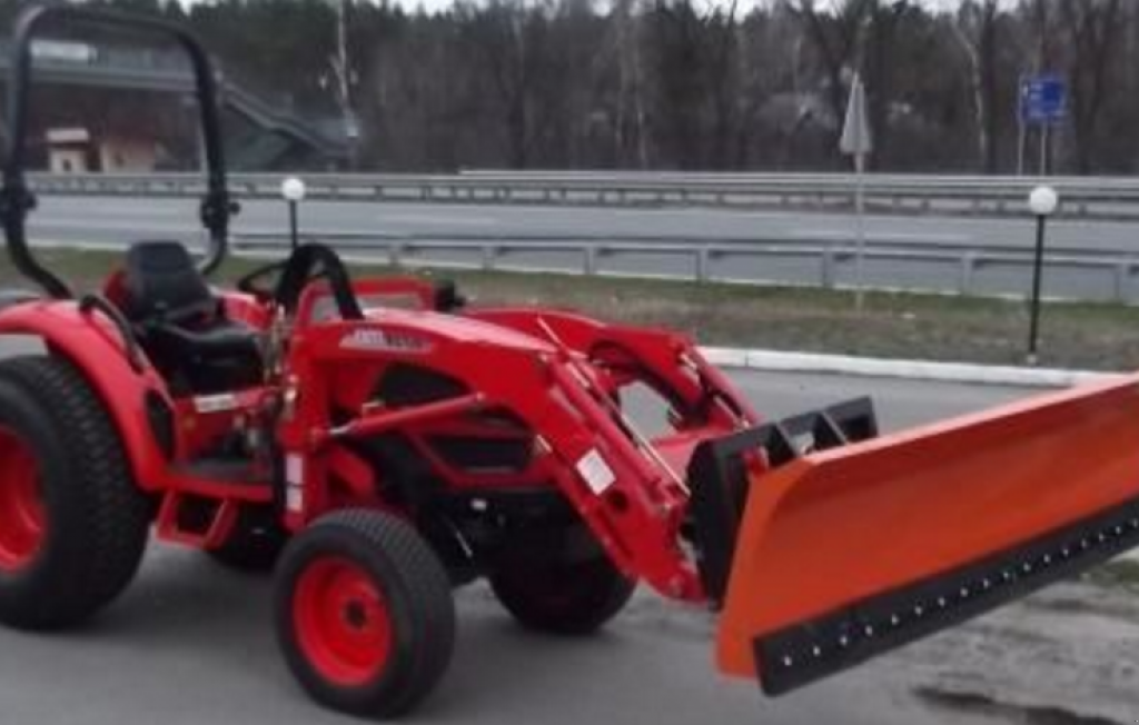 Hopfentraktor des Typs LOVOL TE 244, Neumaschine in Київ (Bild 8)