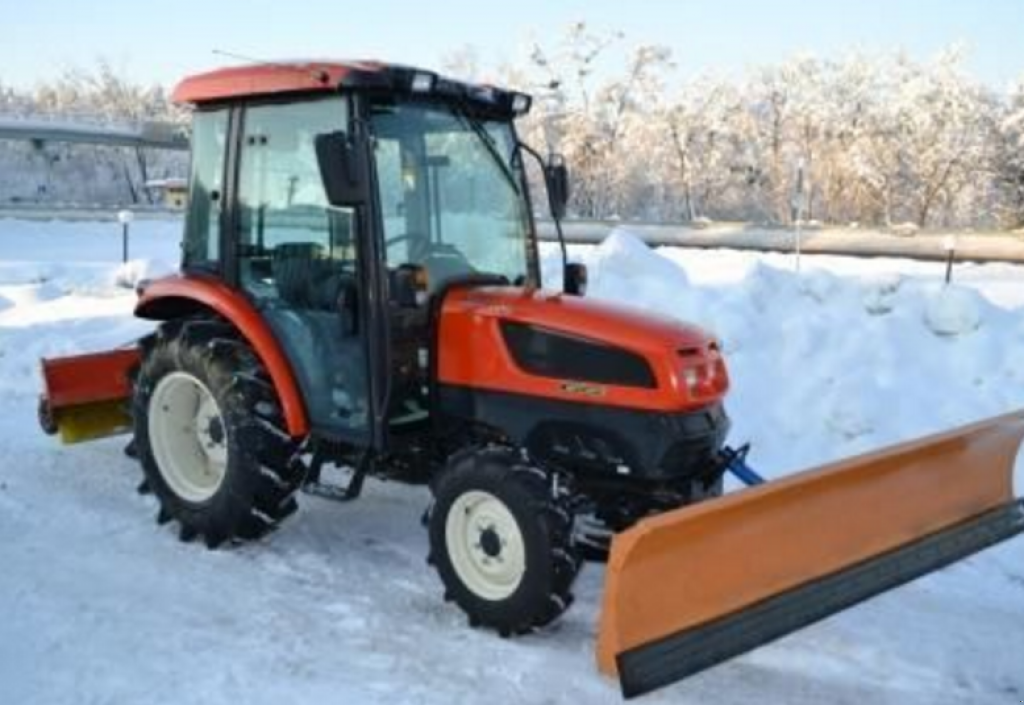 Hopfentraktor des Typs LOVOL TE 244, Neumaschine in Київ (Bild 1)