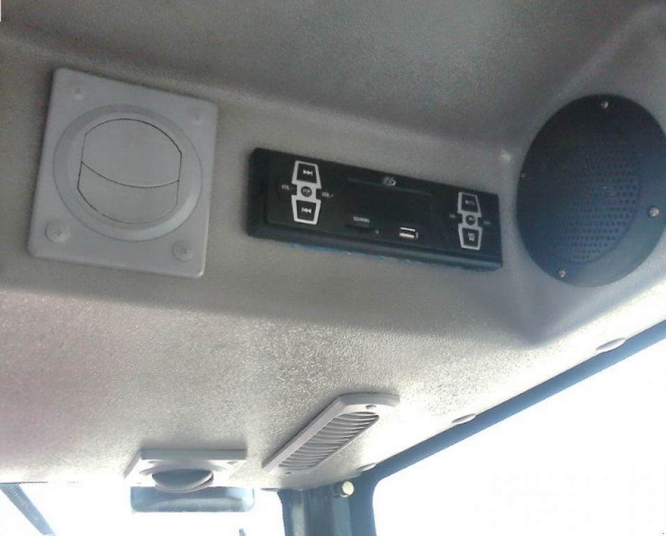 Hopfentraktor des Typs LOVOL 244 С, Neumaschine in Київ (Bild 10)