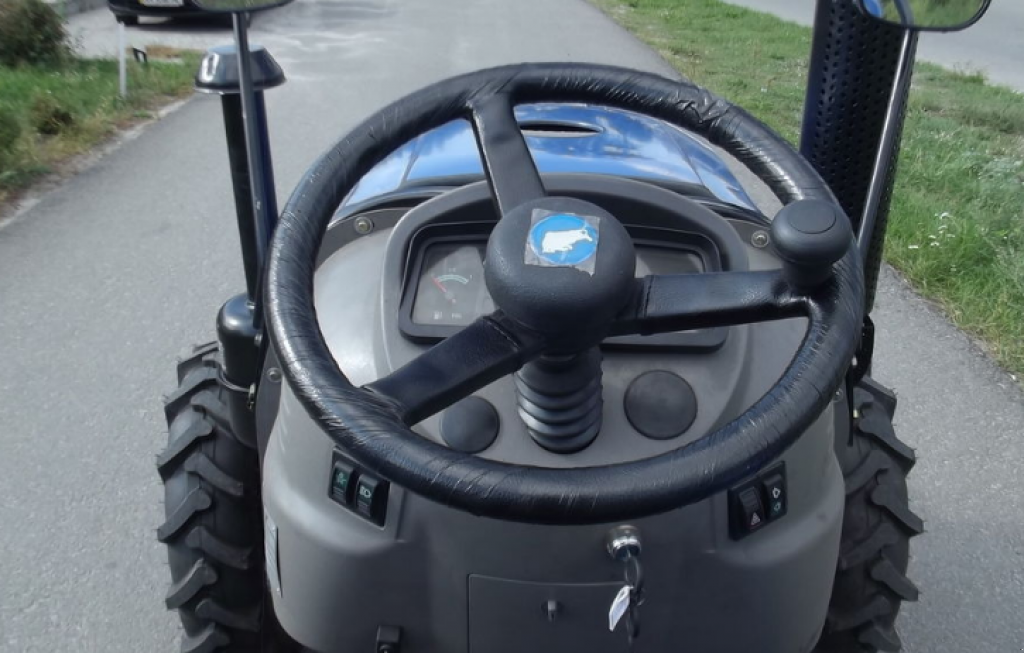 Hopfentraktor des Typs Kioti NX4510C, Neumaschine in Київ (Bild 5)