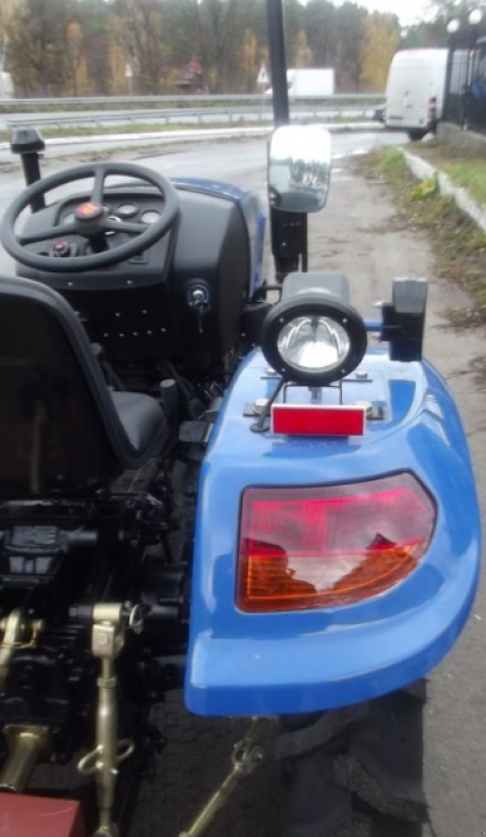 Hopfentraktor des Typs Dong Feng DF 244D, Neumaschine in Київ (Bild 8)