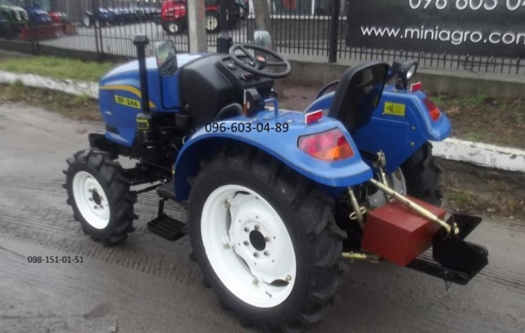 Hopfentraktor des Typs Dong Feng DF 244D, Neumaschine in Київ (Bild 5)