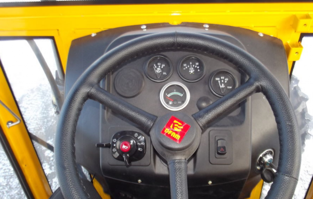 Hopfentraktor des Typs Dong Feng DF 404, Neumaschine in Київ (Bild 7)