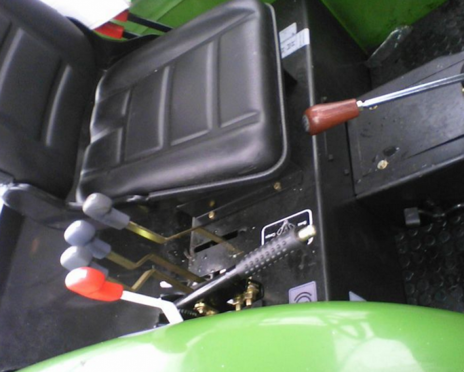 Hopfentraktor des Typs Zoomlion RF-354B, Neumaschine in Київ (Bild 5)