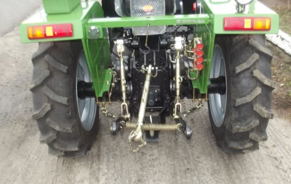 Hopfentraktor des Typs Zoomlion RF-354B, Neumaschine in Київ (Bild 9)