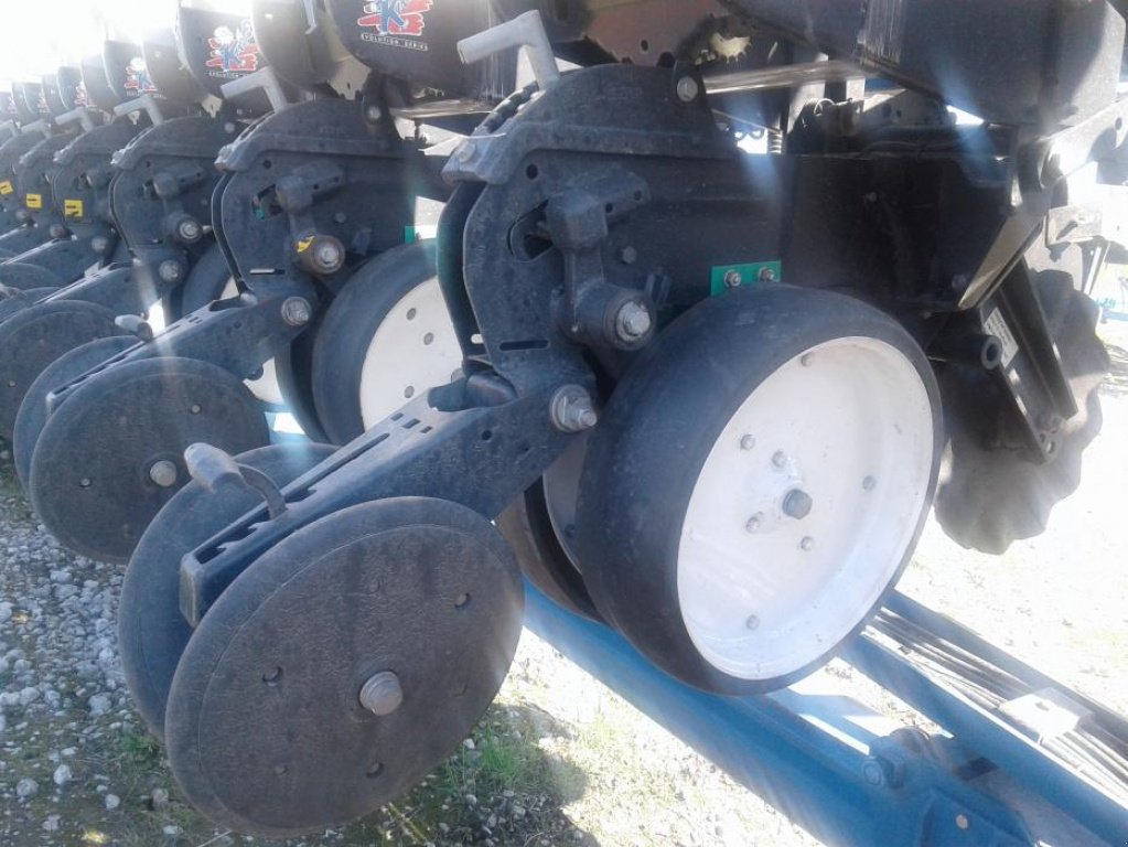 Gareeggenfelder des Typs Kinze 3600,  in Дніпропетровськ (Bild 5)