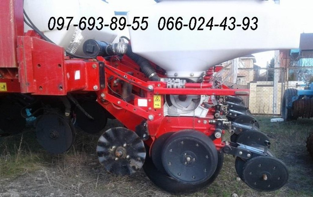 Sämaschine des Typs CHALLENGER 8180,  in Дніпропетровськ (Bild 2)