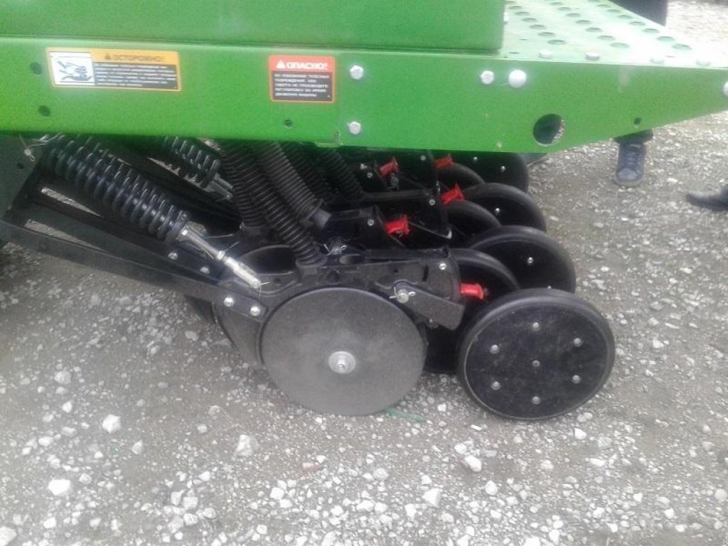 Direktsaatmaschine des Typs John Deere 455, Gebrauchtmaschine in Дніпропетровськ (Bild 3)