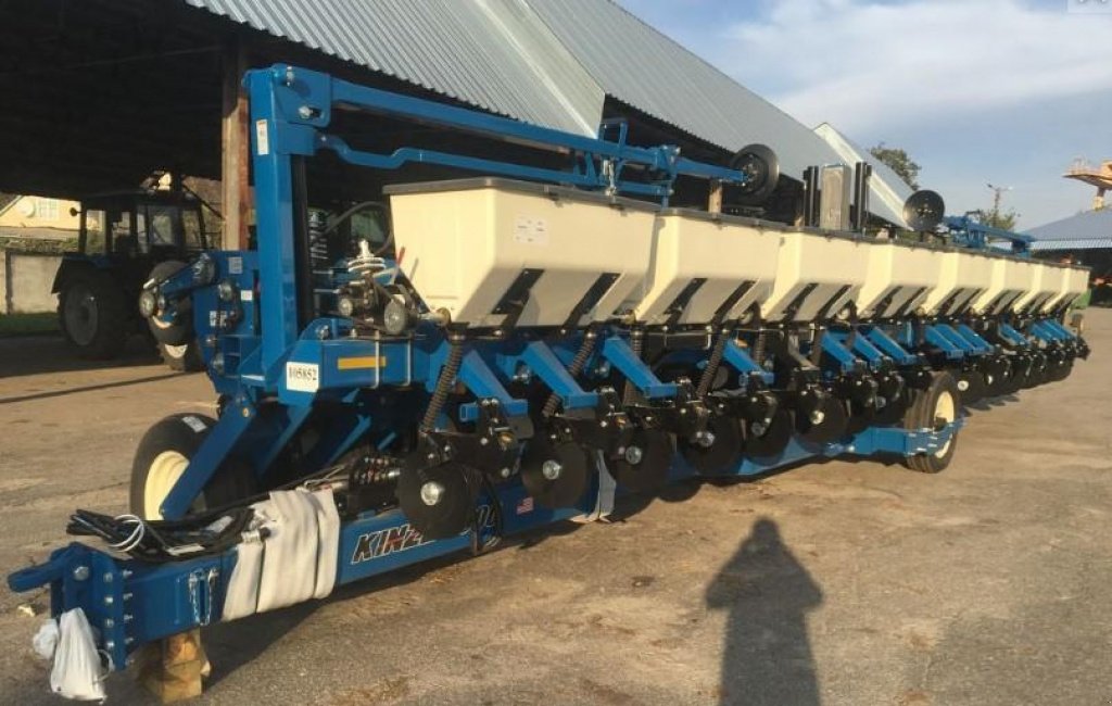 Gareeggenfelder des Typs Kinze 3600, Gebrauchtmaschine in Володарка (Bild 1)