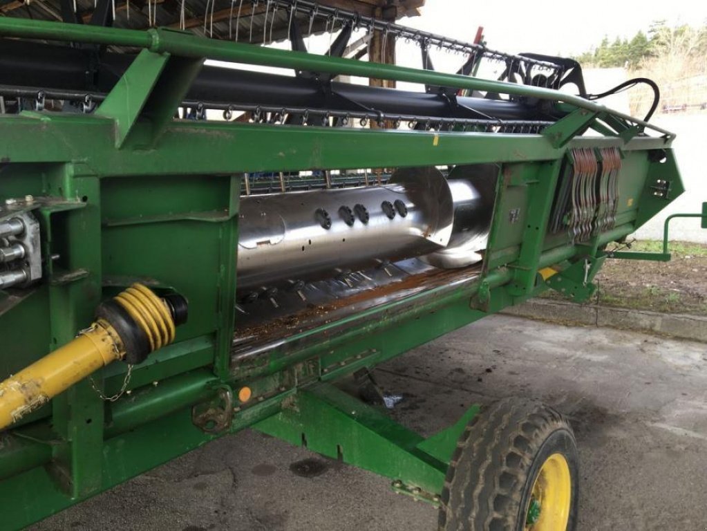 Oldtimer-Mähdrescher des Typs John Deere T660, Gebrauchtmaschine in Володарка (Bild 4)