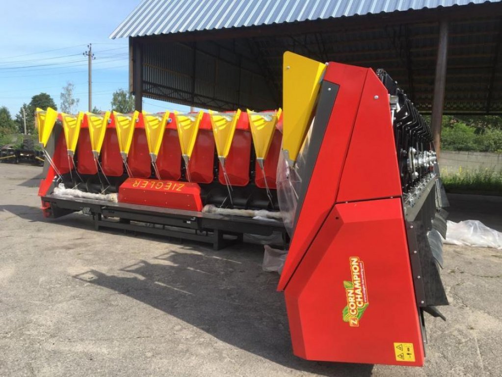 Maispflückvorsatz des Typs Ziegler Corn Champion 8 S, Gebrauchtmaschine in Володарка (Bild 2)