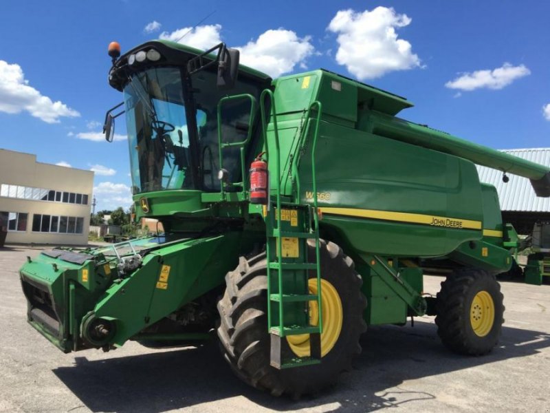 Oldtimer-Mähdrescher des Typs John Deere W660, Gebrauchtmaschine in Володарка (Bild 1)